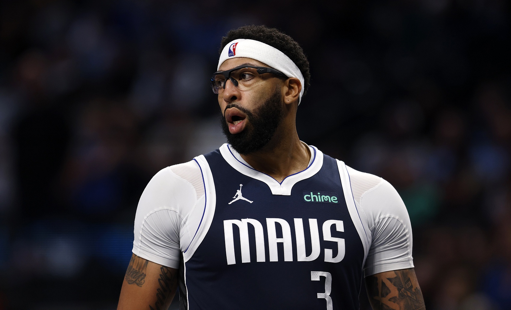 浓眉独行侠生涯至今只打了29场 场均20.2分10.8篮板1.8盖帽