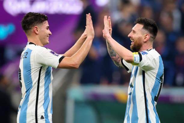 开云体育在线-小蜘蛛？蜘蛛侠！阿尔瓦雷斯成梅西争冠最强僚机