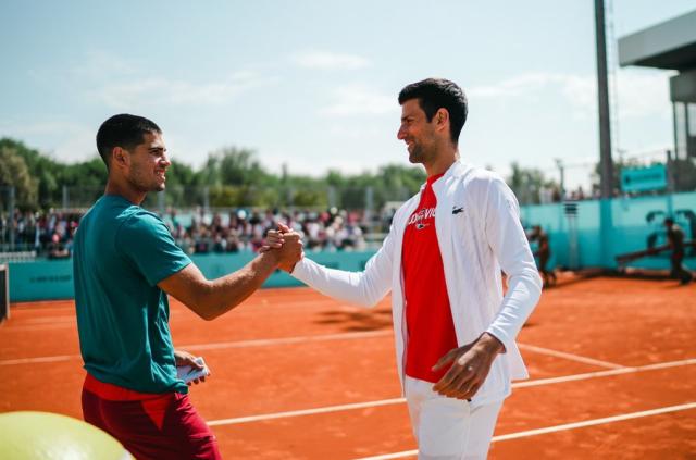 张奔斗：昨晚10点看爽了吗？ 今晚10点再爽一次？