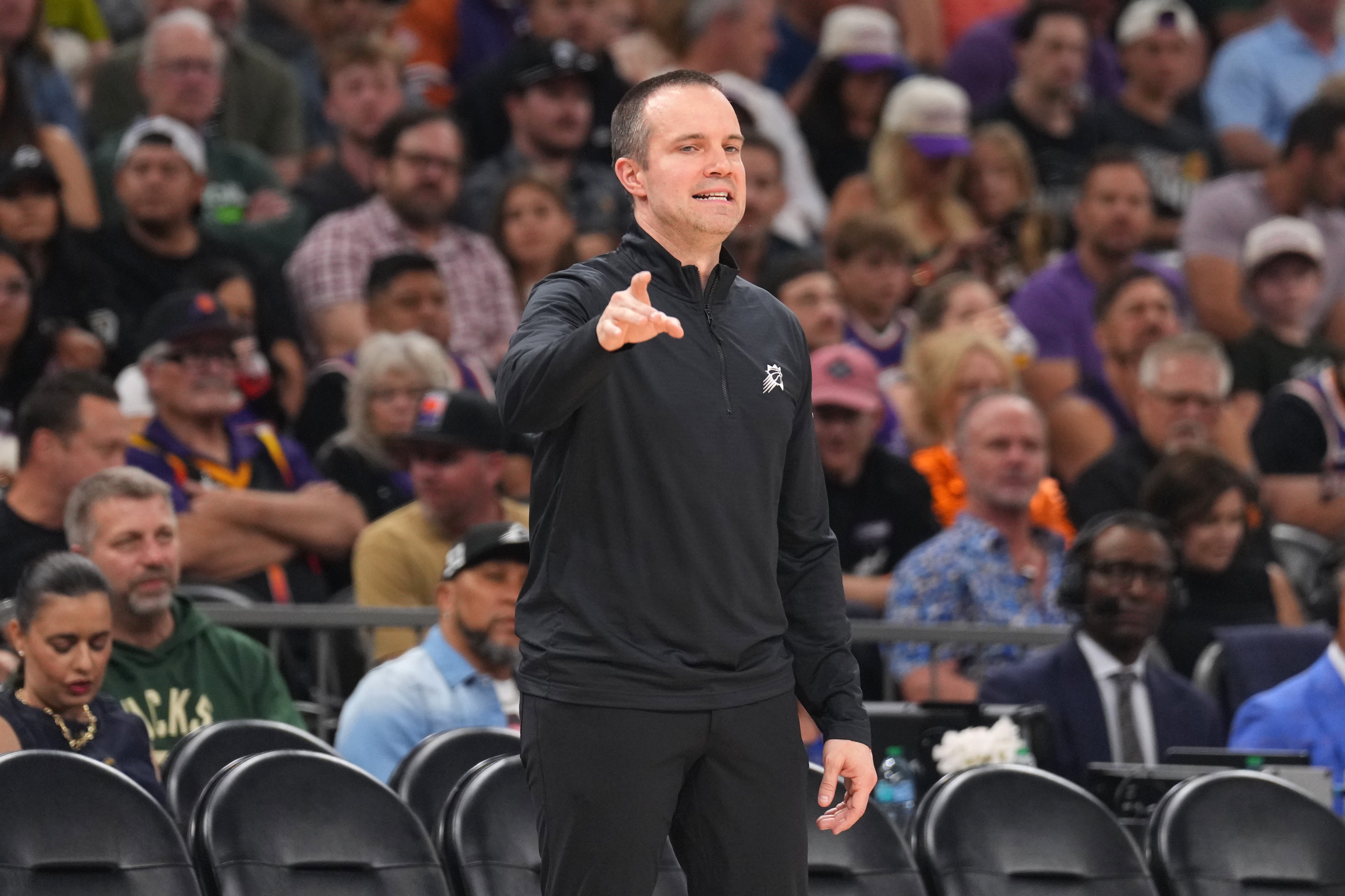 开云体育在线-奥特：大家都在为季后赛冲刺对抗很凶狠 我们必须适应这种节奏